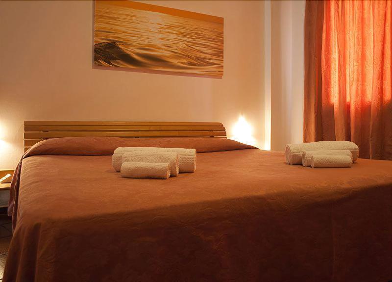 Hotel Garibaldi La Maddalena  Eksteriør billede